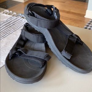 Teva men’s size 10 sport sandal